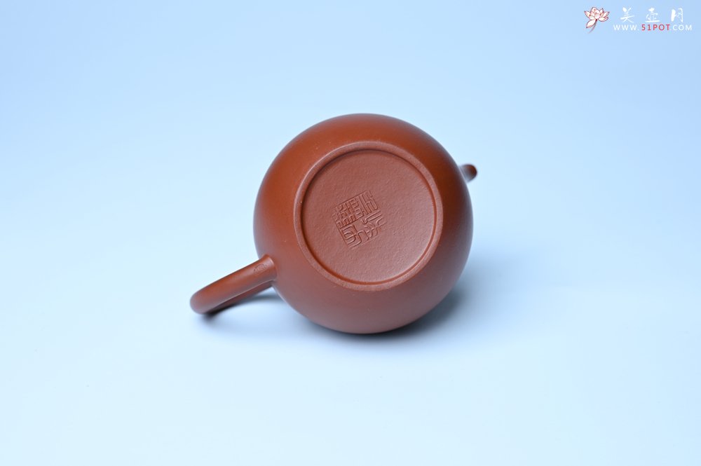 紫砂壶图片：美壶特惠 油润大红袍朱泥 手中无梨式 何以言茗事 小品高梨形 - 全手工紫砂壶网