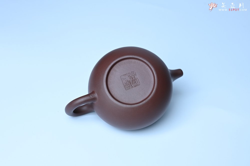 紫砂壶图片：潜力股周小培 特好老底槽青全手工仿古壶 茶人醉爱 - 全手工紫砂壶网