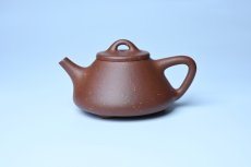 紫砂壶图片：美壶特惠 精致特好紫玉金砂子冶石瓢 做工和泥料不输千元作品 - 全手工紫砂壶网